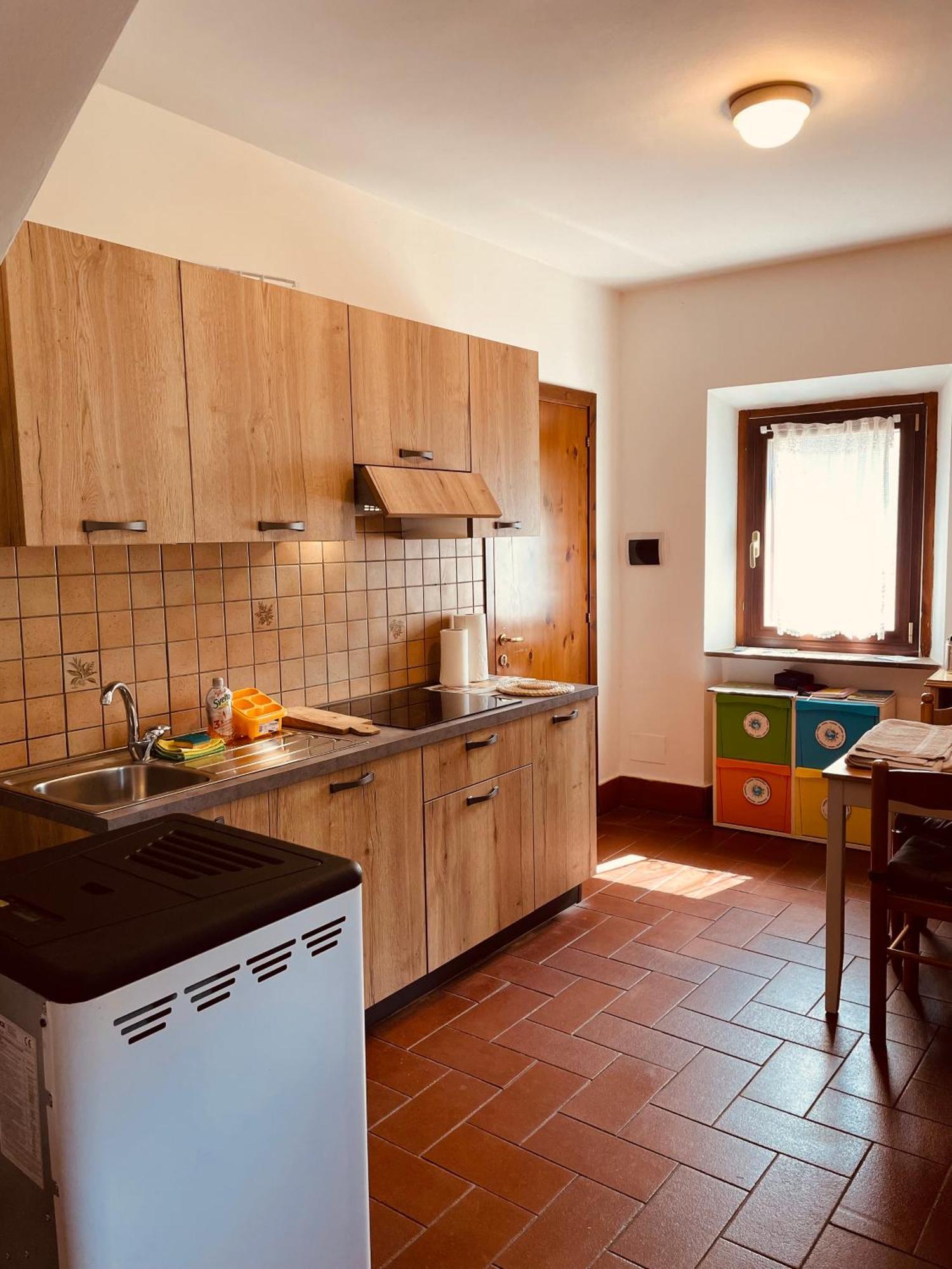 B&B Bivacco Frasassi Climbing & Trail Running House เจงกา ภายนอก รูปภาพ
